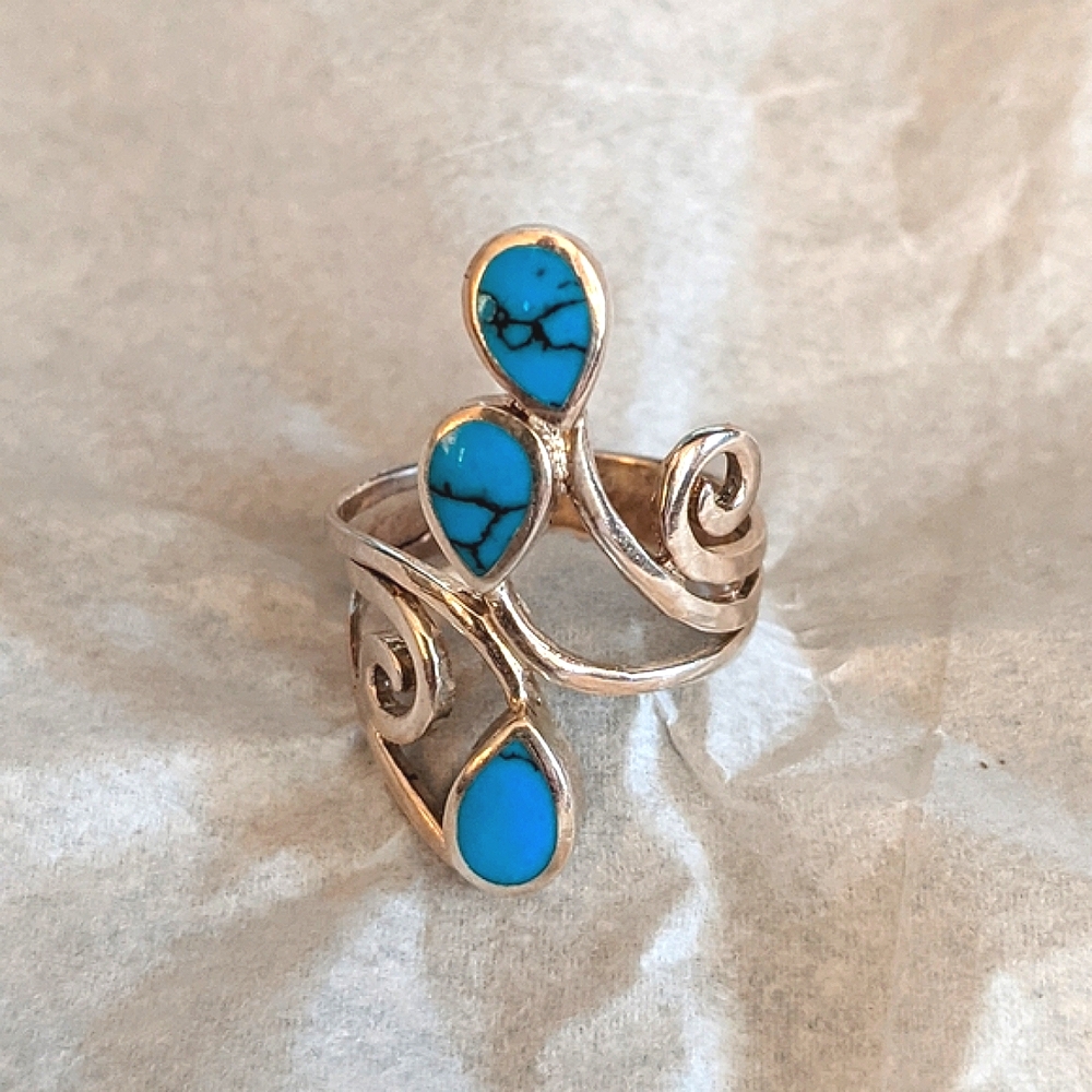 Fine Turquoise Enamel .925 Silver Ring, Size 5.5